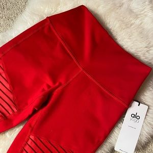 ALO Yoga Workout Leggings 🧘🏻‍♂️